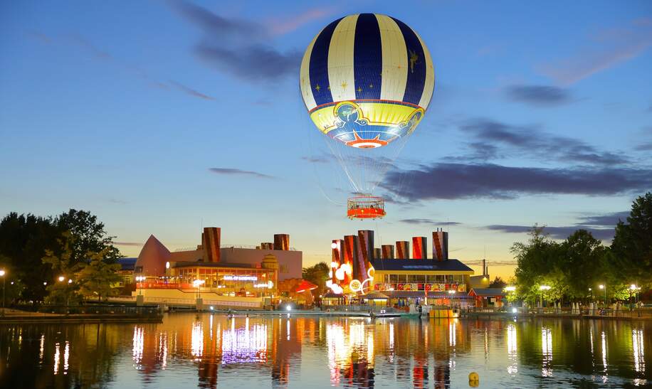 Heißluftballon in Disney Village® Panoramagique | © Disney